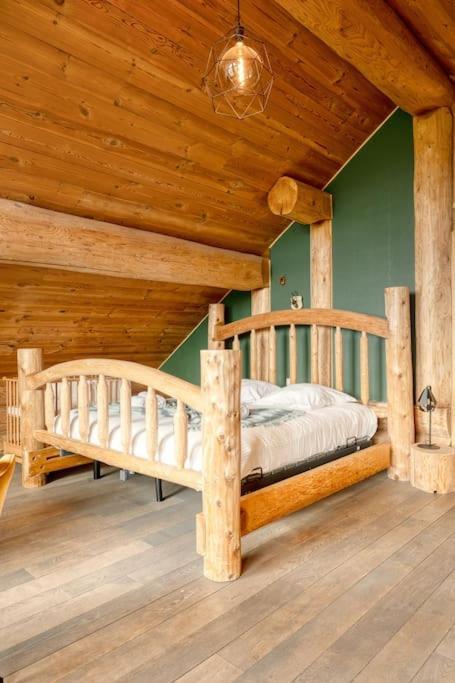 Cozy 4-Bedroom Chalet With Outdoor Spa In Zottegem Dış mekan fotoğraf